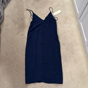 Vivian chan dress dark blue size M never warn with tags